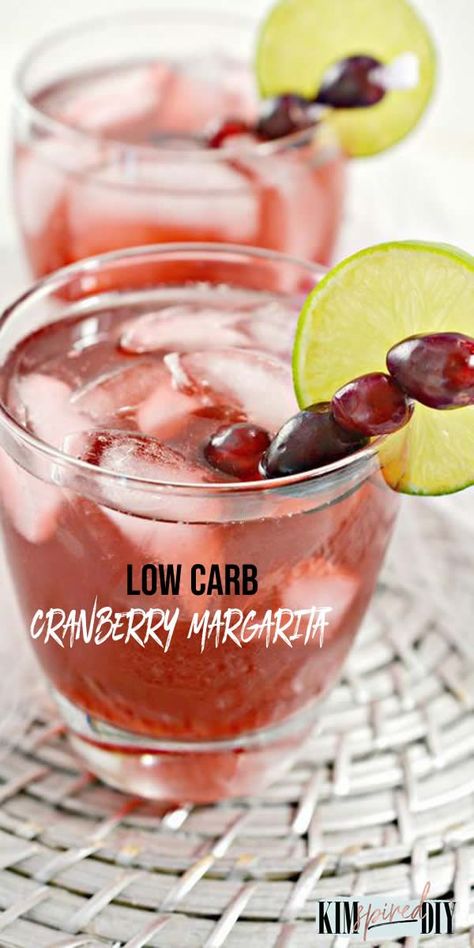 gluten free low carb  cranberry margarita tequila alcoholic drink in cocktail glass with fresh cranberries & lime on rim Heart Healthy Cocktails, Keto Fall Drinks Alcohol, Keto Thanksgiving Drinks, Low Calorie Fall Drinks Alcohol, Low Carb Drinks Alcohol, Low Calorie Tequila Drinks, Thanksgiving Drink Recipes, Low Carb Margarita, Low Carb Mixed Drinks