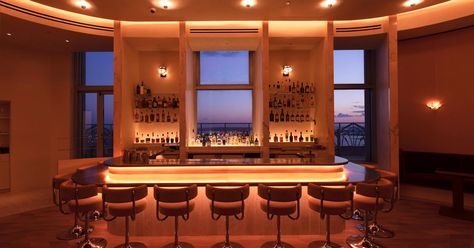 New York City Bars, Rooftop Bars Nyc, Nyc Bars, Sky Bar, Best Rooftop Bars, Reposado Tequila, Beautiful Bars, Best Bars, Rooftop Bar