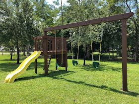 Homemade Swing Set, Backyard Fort, Tom King, Swing Set Diy, Kids Backyard Playground, Kids Backyard, Play Area Backyard, Backyard Kids Play Area, Tree House Diy