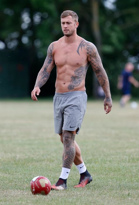 Dan Osborne takes his wedding ring off for game of football in the park amid marriage woes with Jacqueline Jossa – The Sun Wyatt Russell, His Wedding Ring, Dan Osborne, Thom Evans, Jacqueline Jossa, Grey Nike Shorts, David And Victoria Beckham, Soccer Guys, Muscle Fitness