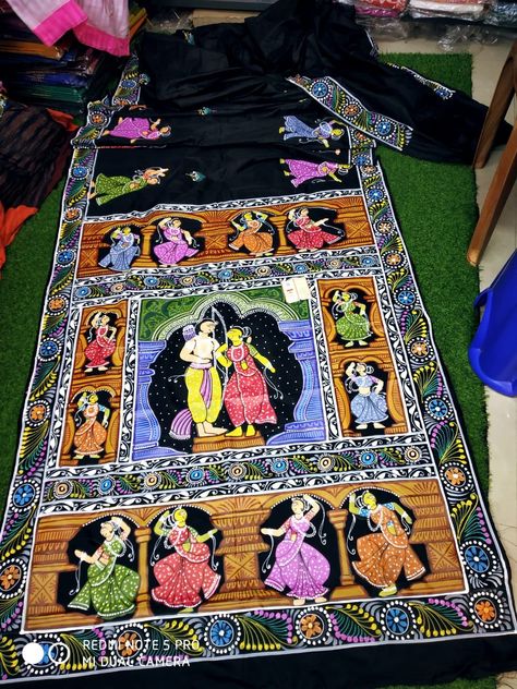 Pattachitra painting on silk Pattachitra Painting Sarees, Pattachitra On Saree, Pattchitra Painting Borders, Pattachitra Saree, Pants Painting, History Dress, Tassels Fashion Clothing, Saree Painting Designs, Cotton Blouse Design