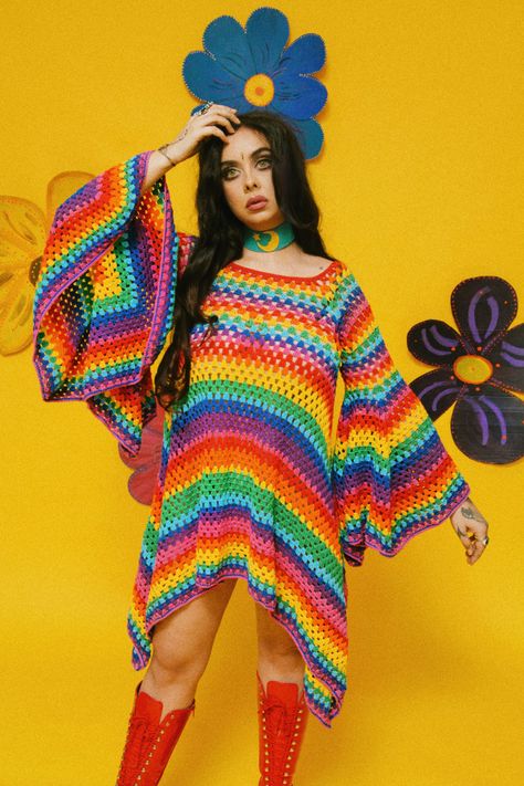 "Follow our INSTAGRAM for updates @fantasia_superstar Super groovy 1970s inspired rainbow crochet dress with massive bell-sleeves ⫸ ART TO WEAR ! One of a kind ♡ 🌈 🍄 ⫸ Spectacular bell sleeves ⫸ TRUE HANDMADE with LOVE by us ♡ ⫸ Fabric: 100% high quality cotton yarn ⫸ super soft! (not itchy) ⫸ Care: Hand wash and lay flat to dry ⫸ Condition~ Excellent, new ⫸ Unlined ⫸ Please note that this magic treasure is made to order. It may take 14-20 WORKING DAYS for your ONE OF A KIND dress to be made F Summer Top Pattern, Rainbow Crochet, Rainbow Fashion, Crochet Coat, Crochet Mini Dress, Fun Crochet Projects, Crochet Cowl, Free Crochet Patterns, Crochet Fashion