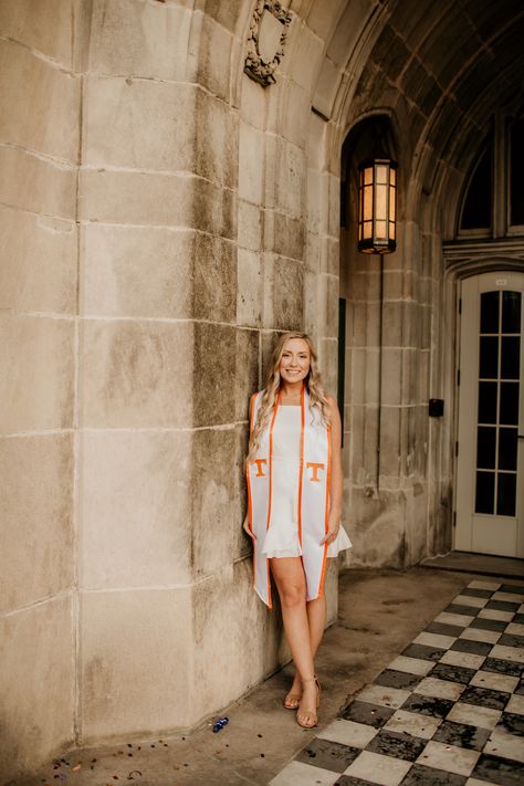 University Of Tennessee Graduation, University Of Tennessee Grad Photos, Tennessee Graduation Pictures, University Of Tennessee Graduation Pictures, Utk Graduation Photos, Grad Photography, Graduation Photography Poses, College Graduation Pictures, Graduation Picture Poses