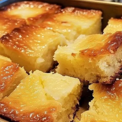 Pineapple Cake Bars – Tasty Recipes Seafood Bisque Recipe, Seafood Bisque, Pineapple Desserts, Fruity Treats, Bisque Recipe, Pineapple Recipes, Pineapple Cake, Cake Bars, Easy Family Meals