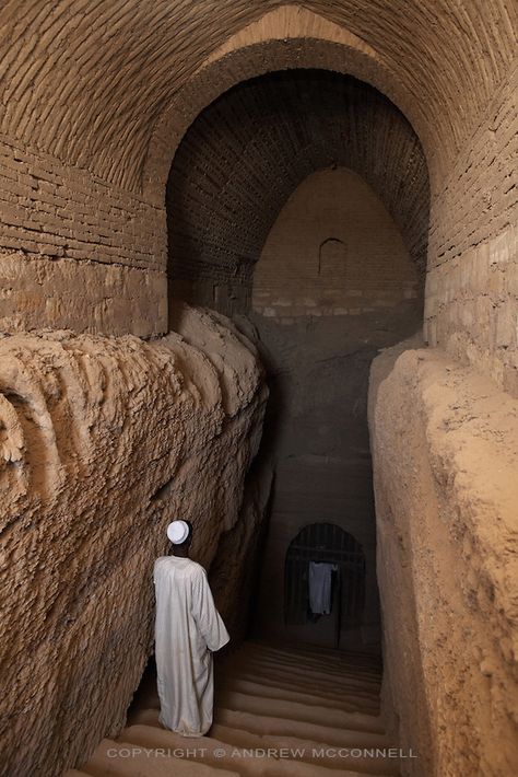 Ancient Nubia, Starověký Egypt, Ancient Kingdom, Hidden Beauty, Egyptian History, Ancient Mysteries, Man Standing, Ancient Aliens, Ancient Architecture