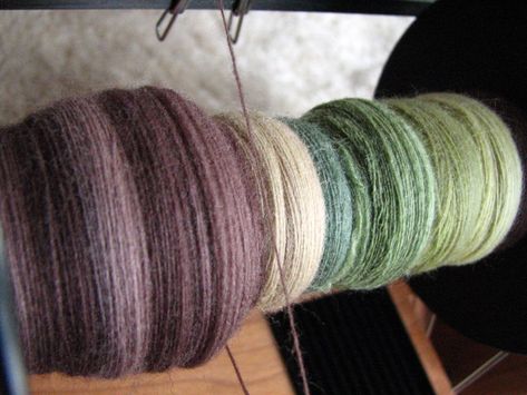 Fractal Spinning Yarn, Fractal Spinning, Spinning Yarn, Spinning Fiber, Knitting Projects, Kids Playing, Spinning, Color Change, Free Pattern