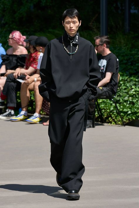 Mens Runway Fashion, Japanese Mens Fashion, 2024 Menswear, Swag Boys, Resort 2024, Menswear Runway, Mens Designer Fashion, Japanese Street Fashion, Menswear Fashion