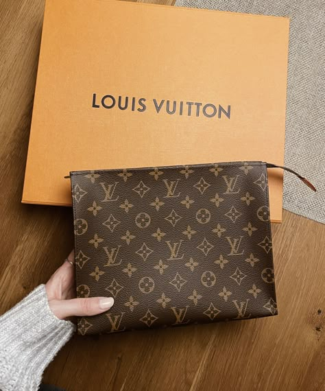 Pochette Toilette 26 Louis Vuitton, Lv Clutch Bag, Lv Clutch Outfit, Louis Vuitton Toiletry Pouch 26 Outfit, Louis Vuitton Makeup Pouch, Lv Toiletry Bag, Lv Pouch Outfit, Lv Toiletry Pouch 26 Outfit, Louis Vuitton Clutch Outfit