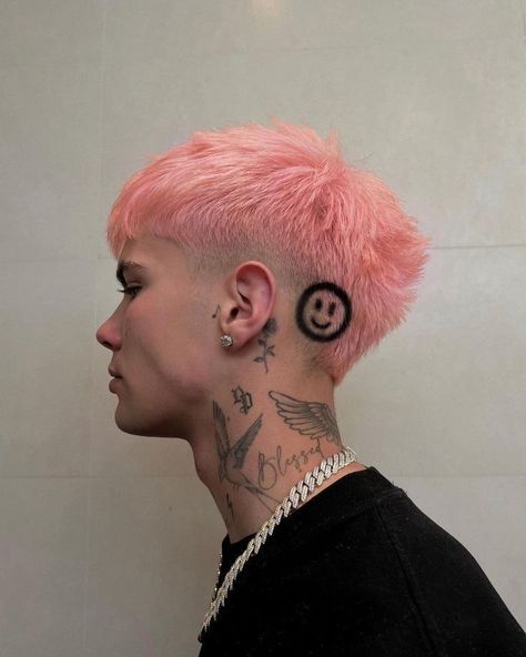 Undercut Hair Dye Ideas, Mohawk Hairstyles Men, Dyed Hair Men, Shaved Hair Designs, Mens Hair Colour, Men Hair Color, Mohawk Hairstyles, Men Haircut Styles, Punk Hair