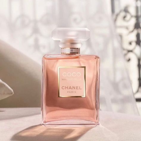 My French Country Home Magazine » 5 Classic French Perfumes Valentino Parfum, Mademoiselle Perfume, Chanel Perfume Bottle, Perfume Dior, Perfume Chanel, Wedding Perfume, Chanel Fragrance, Coco Chanel Mademoiselle, Parfum Chanel