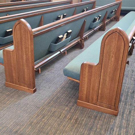 Church Bench Ideas, Church Building Design, Church Pews, Church Interior Design, Church Furniture, Modern Church, Church Pew, Real Video, Church Windows