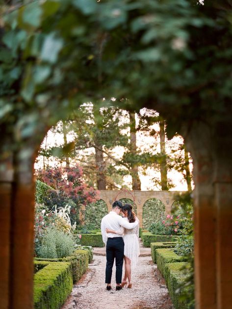 Vintage Garden Engagement Shoot, Old Westbury Gardens Photoshoot, Romantic Garden Photoshoot, Garden Pre Wedding Photoshoot, Pre Wedding Photoshoot Garden, Botanical Engagement Photos, Botanical Gardens Engagement Pictures, Longwood Gardens Photoshoot, Rose Garden Engagement Photos