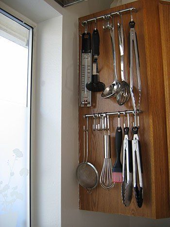 Dapur Ikea, Kitchen Cabinet Organization Ideas, Kitchen Utensil Storage, Kitchen Utensil Organization, Dollar Store Diy Organization, Small Kitchen Organization, Small Kitchen Storage, Utensil Storage, Dollar Store Organizing