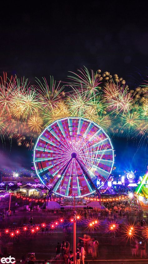 Edc Wallpaper, Las Vegas Wallpaper, Vegas Wallpaper, Music Festival Photography, Callie Marie, Edm Music Festivals, Edc Las Vegas, Festival Photography, Ferris Wheels