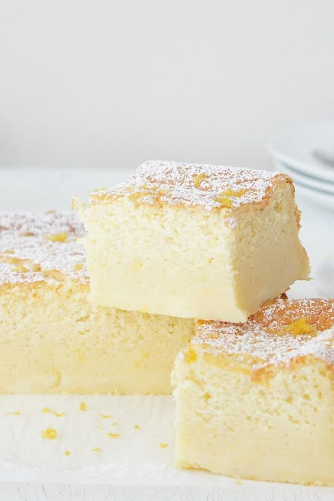 Lemon + custard = 😍  #bestrecipesau #lemon #custard Magic Cake Recipe, Magic Cake Recipes, Custard Cake Recipes, Lemon Custard, Fruit Displays, Custard Cake, Magic Cake, Slices Recipes, Lemon Desserts