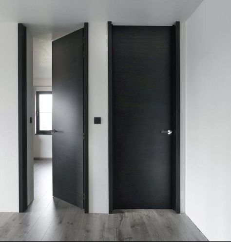 Black Walls Black Doors, Black Room Doors, Interior Paint Colors For Living Room, Dark Doors, Black Interior Doors, Doors Interior Modern, Grey Doors, Black Door, Grey Flooring