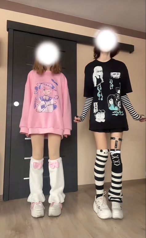 Opposite Styles Friends, Opposite Outfits, Alt Friends, Goth Punk Outfits, Kawaii Goth, Opposites Attract, Fashion Aesthetics, Punk Outfits, Alt Fashion