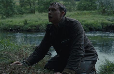 Best of George Mackay on Instagram: “George Mackay as Lance Corporal Schofield in '1917' (2019)  #georgemackay #1917 #truehistoryofthekellygang #wherehandstouch #ophelia…” Dean Charles Chapman, Two Soldiers, Roger Deakins, Sam Mendes, Lance Corporal, Race Against Time, George Mackay, Career Inspiration, Colin Firth