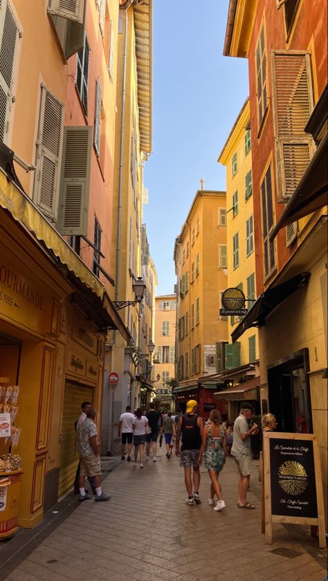 #nice #southoffrance #vieuxnice Old Town Nice France, South Europe, South France, Southern France, Euro Summer, Sainte Marie, Nice France, Gap Year, Cote D’azur