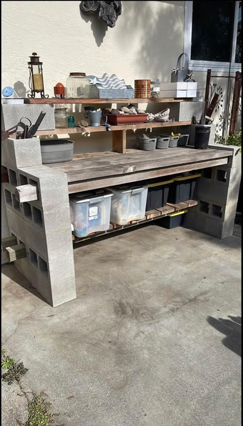 Cinder Block Tiered Plant Shelves, Diy Potting Table Cinder Blocks, Cinder Block Garden Table, Cinderblock Garden Ideas, Cinder Block Ideas Outdoors, Cinder Block Potting Table, Cinderblock Outdoor Kitchen, Cinder Block Kitchen, Cinder Block Potting Bench