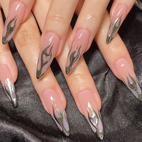 Nagel Tips, Almond Nails Designs, Floating Flowers, Purple Diamond, Flower Soft, Gold Powder, Pink And White Flowers, White Day, New Nails