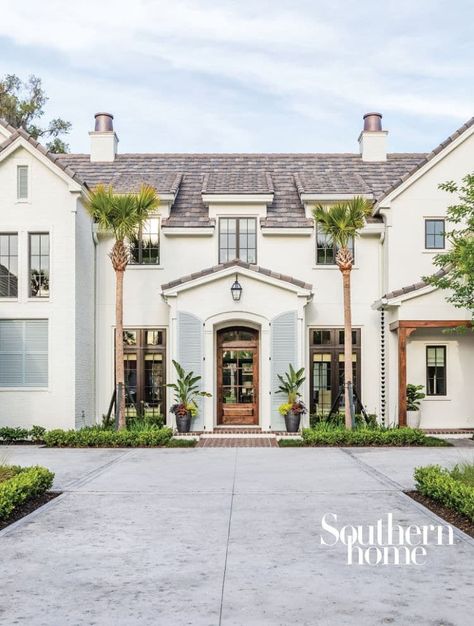 Coastal Exterior, White Exterior Houses, Blue Shutters, Beach House Exterior, Casas Coloniales, Shutters Exterior, Southern Homes, White Brick, House Interiors