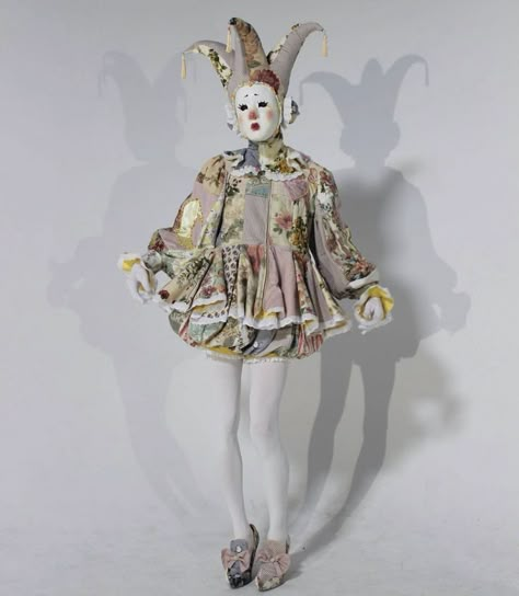 Pierrot Costume, Jester Outfit, Steampunk Circus, Jester Costume, Pierrot Clown, Vintage Clown, Max On, Clown Costume, Halloween Inspo