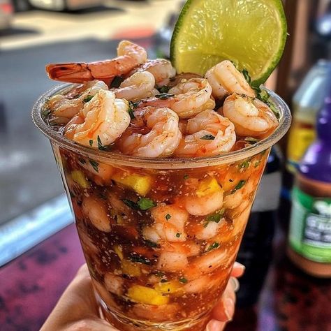 Mexican Shrimp Cocktail, Mexican Shrimp, Shrimp Cocktail, Fresh Veggies, Mexican Food, Celery, Mexican Food Recipes, Seafood, Lemon