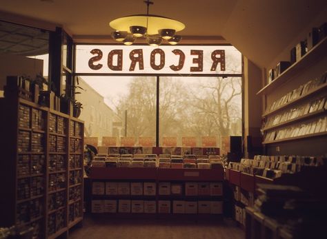 Watch a new documentary profiling US record store owners Vinyl Store, Mrs Maisel, Store Owner, Night Pictures, Record Shop, Hip Hop Artists, Vintage Records, Music Aesthetic, Music Store