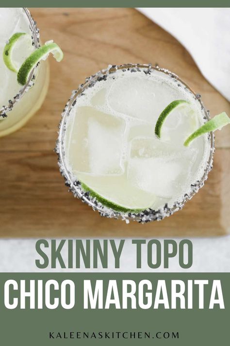 Margaritas On The Rocks, Healthy Cocktail Recipes, Low Sugar Treats, Easy Margarita, Low Carb Cocktails, Margarita On The Rocks, Perfect Margarita, Flavored Sparkling Water, Healthy Cocktails