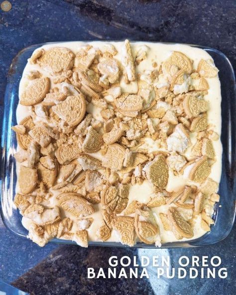 Golden Oreo Banana Pudding Oreo Banana Pudding, Southern Banana Pudding Recipe, Banana Pudding Ingredients, Banana Pudding From Scratch, Oatmeal Scotchies, Vanilla Oreo, Southern Banana Pudding, Banana Pudding Recipe, Golden Oreo