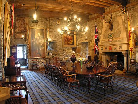 The banqueting hall at Eilean Donan Castle Elian Donan Castle, Inside Castles, Hunting Lodge Decor, Castle Interior, Eilean Donan Castle, Eilean Donan, Castle Mansion, Castles In Scotland, Castles Interior