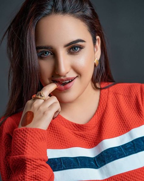 Shershah Movie Photo, Hareem Shah, Ushna Shah Dresses In Habs Drama, Suhani Shah, Pakistan Tehreek Insaf, Geo News, Hema Rajkumar Serial Actress, Lip Sync, Social Media Stars