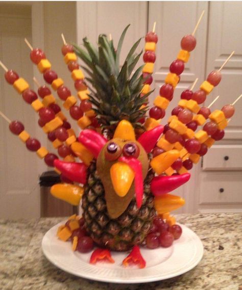 Thanksgiving Vegetable Tray, Holiday Fruit Platter, Tropical Thanksgiving, Thanksgiving Veggie Tray, Food Centerpieces, Fruit Turkey, Thanksgiving Charcuterie, Thanksgiving Fruit, Charcuterie Appetizers