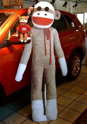 Dollar Store Crafts » Blog Archive » DIY Sock Monkey Costume Diy Sock Monkey, Sock Monkey Costume, Sock Monkeys Diy, Sock Diy, Pixar Costume, Sock Monkey Pattern, Sock Animals Patterns, Kid Costumes, Monkey Costume