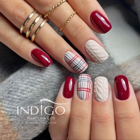 Nails Design For Christmas, Cable Knit Nails, Design Christmas Nails, Knit Nails, Nails Design Christmas, Red Nails Design, Winter Nails Design, Christmas Nails Design, Red Christmas Nails