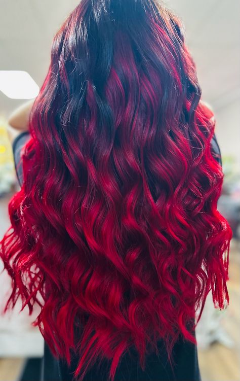 Black And Bright Red Hair, Spooky Hair Color Short Hair, Red Color Melt Hair, Red Hair Styles Hairstyles, Red Hair For Winter, Black And Red Hair Ideas, Vivid Red Hair Color, Dark Red Ombre Hair, Blood Red Hair Color