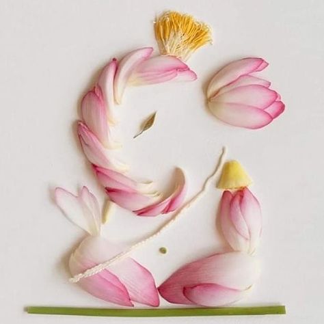 Ganesha Rangoli, Ganesha Drawing, Janmashtami Decoration, Ganapati Decoration, Baby Ganesha, Ganesh Wallpaper, Flower Decorations Diy, Diwali Images, Happy Ganesh