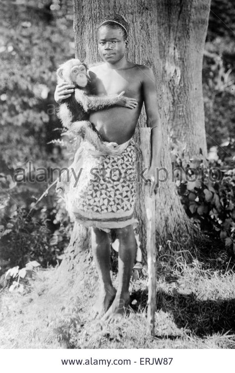 Ota Benga or Ota Bengi, Congolese man, an Mbuti pygmy known for being featured in an anthropology exhibit at the Louisiana Purchase Exposition in St. Louis, Missouri in 1904, and in a controversial human zoo exhibit in 1906 at the Bronx Zoo. Stock Photo Ota Benga, Congo Free State, Human Zoo, Zoological Garden, Bronx Zoo, Louisiana Purchase, In The Zoo, African People, Wildlife Conservation