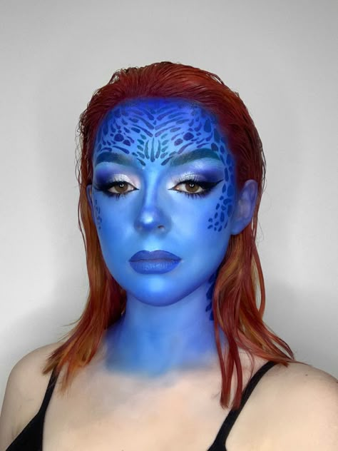 Blue Halloween Cosplay Costume, Mystique Halloween Costume, Super Hero Makeup, Blue Hair Costume Ideas, Xmen Storm Makeup, Mystique X Men, Blue Superhero Cosplay Costume, Mystique Xmen Makeup, Mystique Makeup