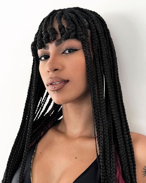 Knotless Braids and Braided Bangs Braided Bob With Bangs, Knotless Box Braids With Bangs, Bangs Braided Hairstyles, Braids Bangs Black Women, Bangs On Braids, Knotless Braids With Bangs, Boho Braids With Bangs, Box Braid Bangs, Box Braids Bangs