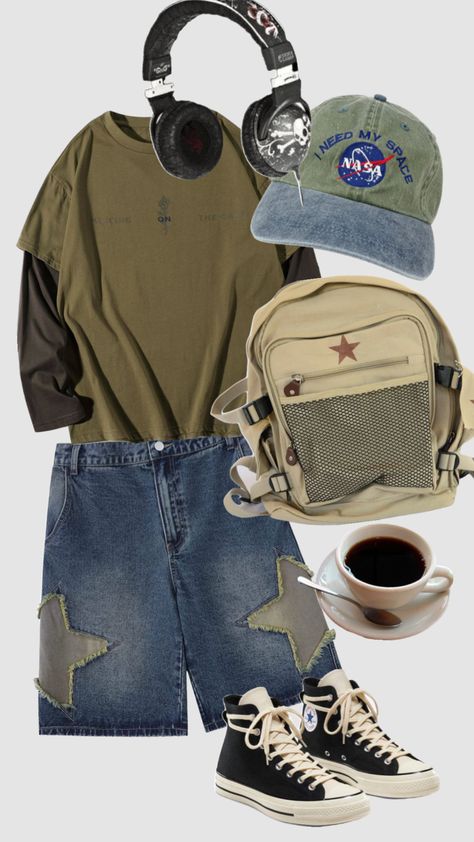 Y2k Jorts Aesthetic, Star Jorts Shorts Outfit, Shark Outfit Ideas, Star Shorts Outfit, Star Jorts Outfit, Shark Aesthetic Outfits, Nasa Outfit Aesthetic, Jorts Outfit Idea Y2k, Blue Grunge Aesthetic Outfit