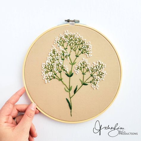 embroidery patterns Baby's Breath Embroidery, Apron Embroidery, Diy Embroidery Thread, Diy Stitch, Beige Embroidery, Bargello Patterns, Beginner Embroidery, Diy Embroidery Designs, Wedding Embroidery