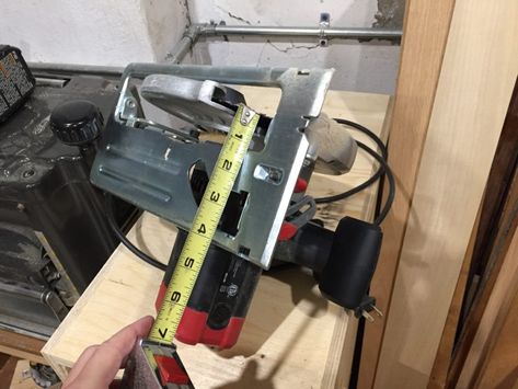 How to build a circular saw guide track saw | DIY Montreal Circular Saw Track Guide Diy, Diy Montreal, Circular Saw Guide, Shop Hacks, Circular Saw Track, Track Saw, Best Circular Saw, Router Woodworking, Plywood Sheets