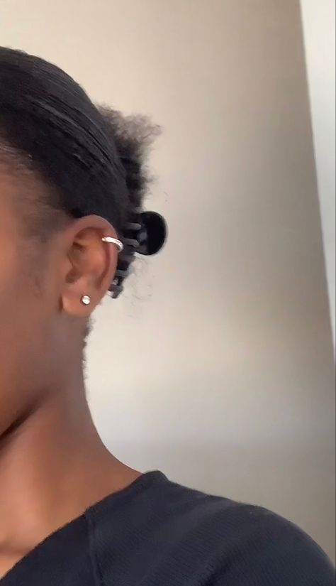 Helix Piercing Black Women, Helix Piercing Black, Double Helix Piercing Ideas, Helix Piercing Hoop, Double Helix Piercing, Ear Piercings Helix, Piercing Inspo, Helix Piercing Jewelry, Face Piercings