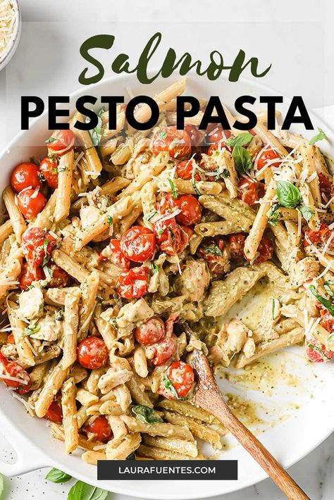 Pesto Pasta With Zucchini, Salmon Pesto Pasta, Salmon Pesto, Pasta Salad Salmon, Pasta With Zucchini, Salmon Pasta Recipes, Pesto Pasta Recipe, Quick Salmon, Creamy Pesto Pasta