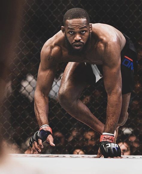 Ufc Fighters Men, Jones Ufc, Jon Jones Ufc, Jon Bones, Martial Arts Photography, Boxing Images, Ufc Boxing, Jon Jones, Ufc Fighter