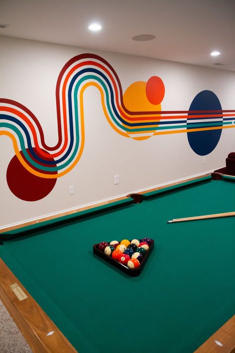 Classroom Wall Mural Ideas, Creative Wall Murals, Basement Mural Ideas, Fun Paint Ideas For Walls, Colorful Game Room, Art Room Mural, Kids Mural Ideas Bedrooms, Fun Wall Painting Ideas Creative, Artistic Wall Design