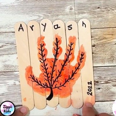 Fall Kids Crafts Popsicle Sticks, Fall Craft With Popsicle Sticks, Fall Leaf Projects For Preschool, Fall Crafts With Popsicle Sticks, Leaf Toddler Crafts, September Handprint Crafts, Popsicle Stick Crafts For Toddlers, Leaf Handprint Art, Fall Name Crafts Preschool