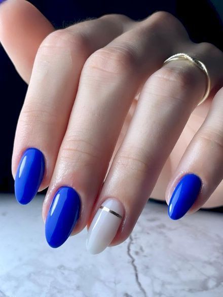 Royal Blue Nail Ideas, Royal Blue Nail Polish, Nails Royal Blue, Royal Blue Nails Designs, Royal Nails, Blue Nail Ideas, Accent Nail Designs, Blue And White Nails, Royal Blue Nails